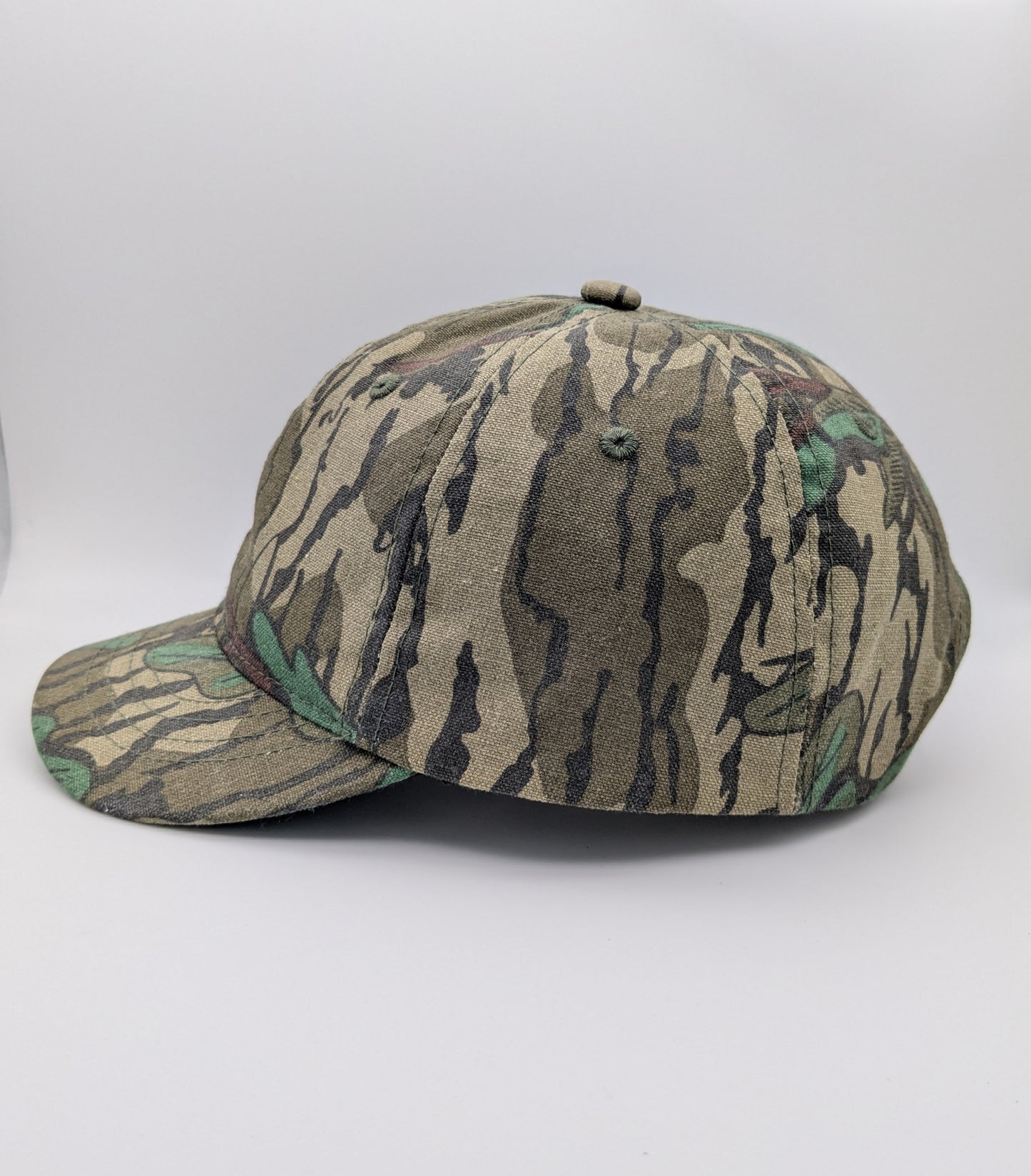 Short bill bowhunter hat archery hunting