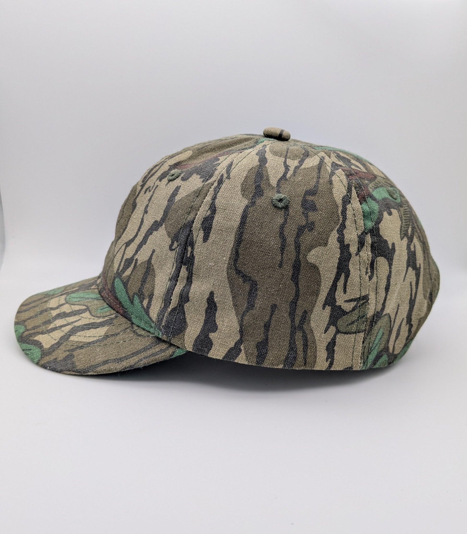 Short bill bowhunter hat archery hunting